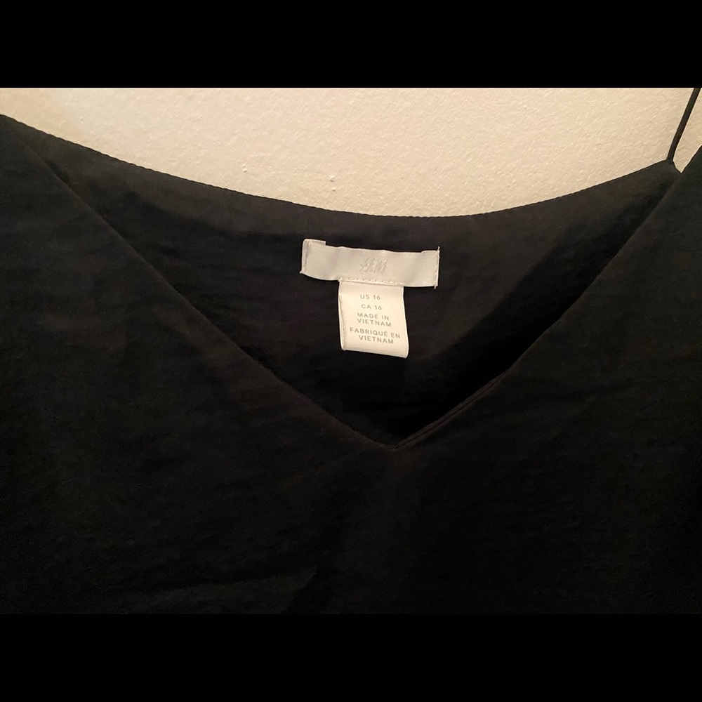 H&M blouse - Picture 3 of 3